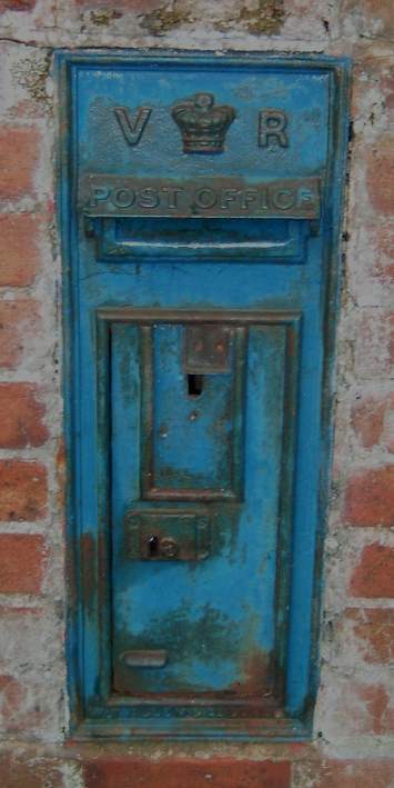  Hedge End postbox 